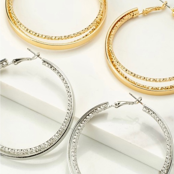 🆕TRIPLE round hoop earrings - Picture 6 of 7